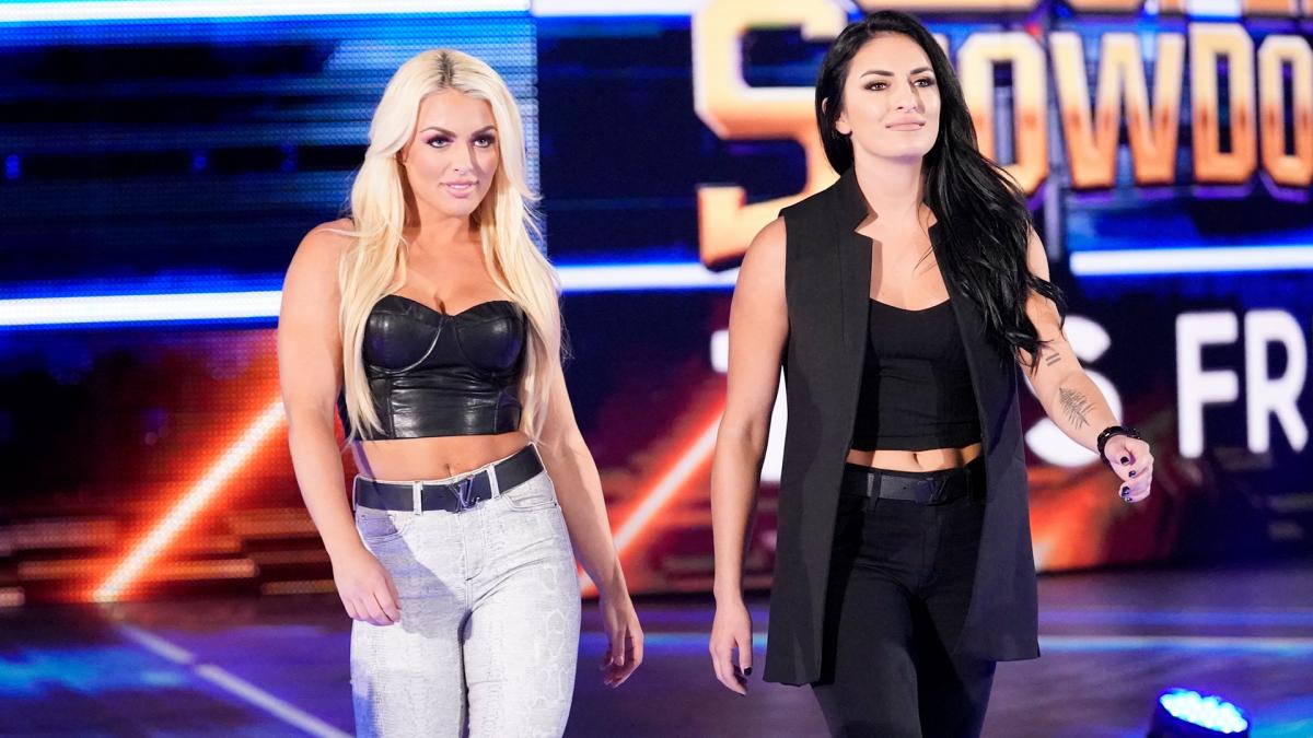 WWE Smackdown Mandy Rose Sonya Deville