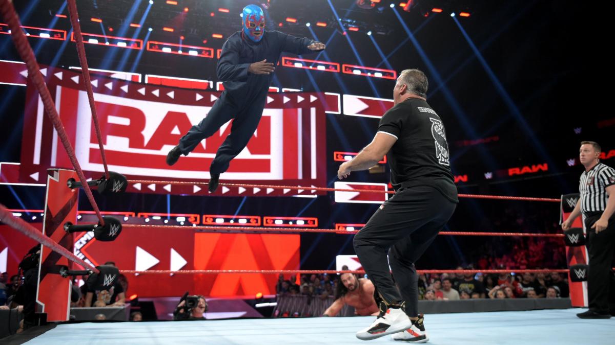 WWE Raw Shane McMahon Cedric Alexander