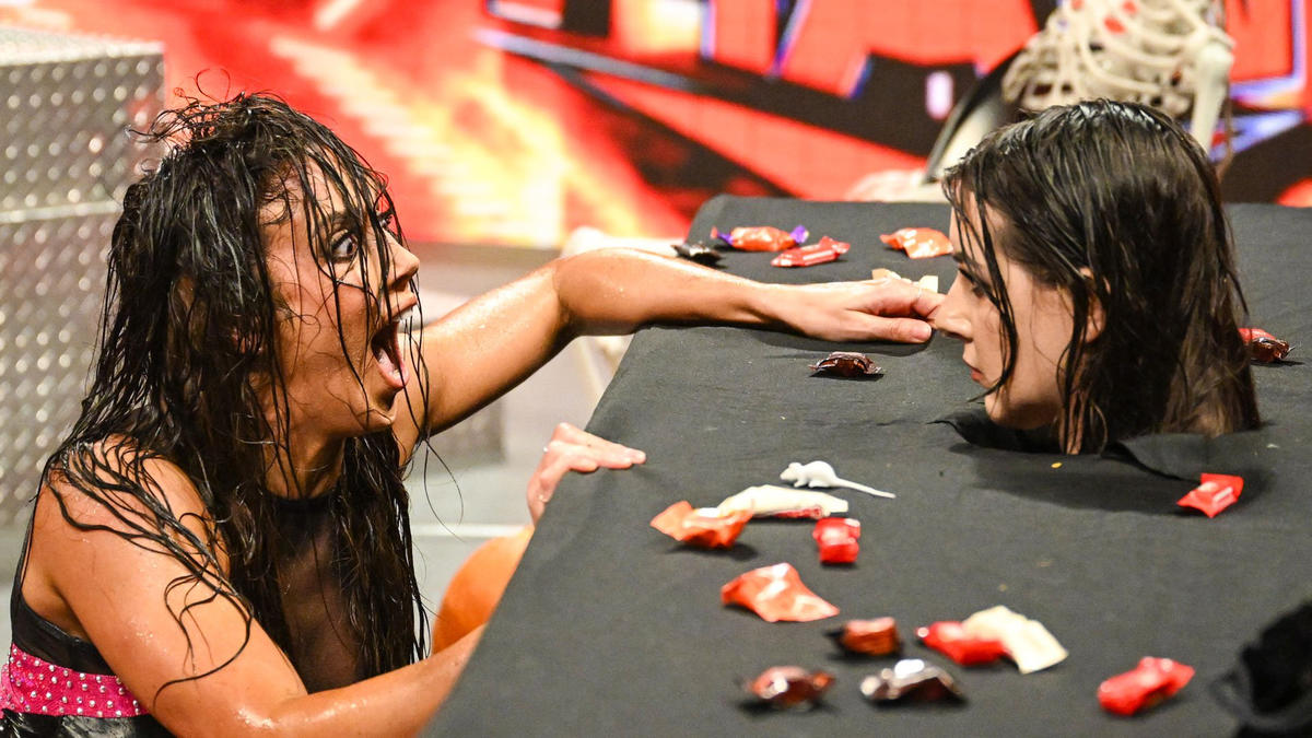 WWE Raw Chelsea Green Nikki Cross
